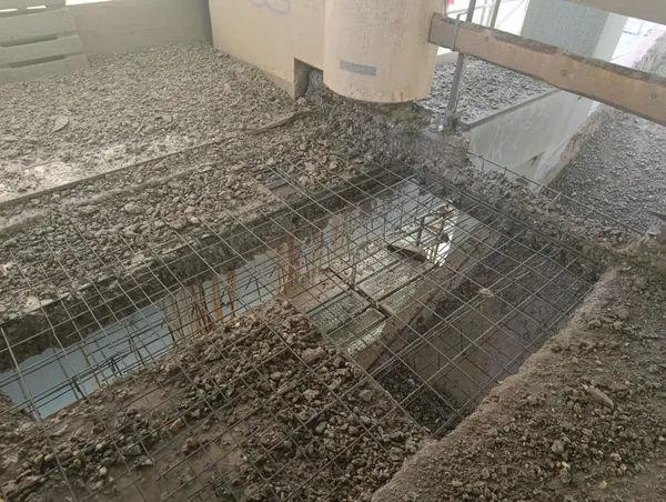Hydrodemolice (bourání) betonu